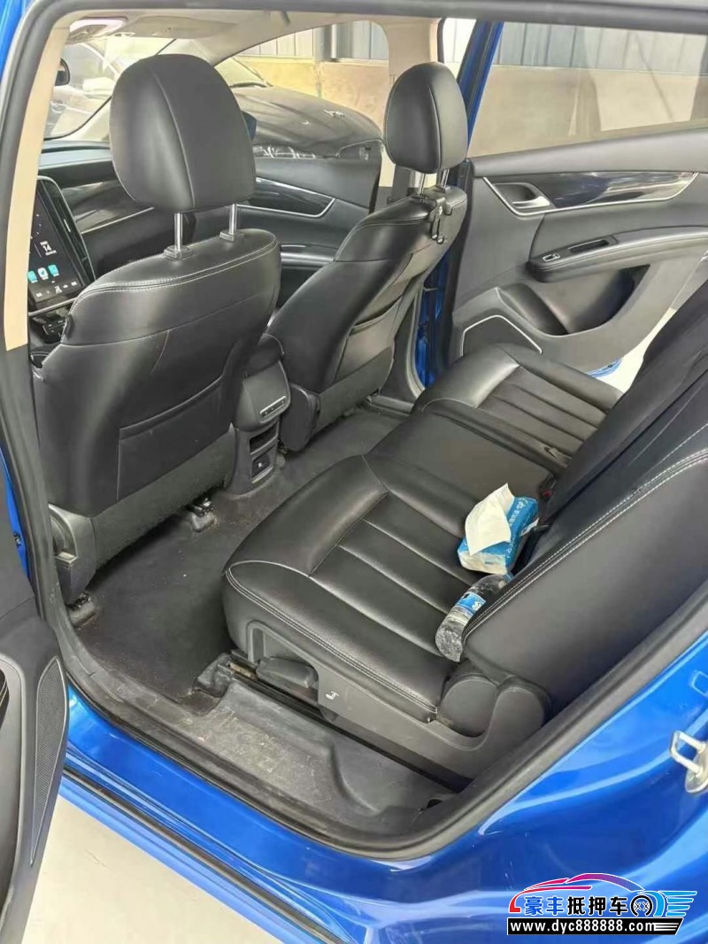 17年比亚迪宋轿车抵押车出售