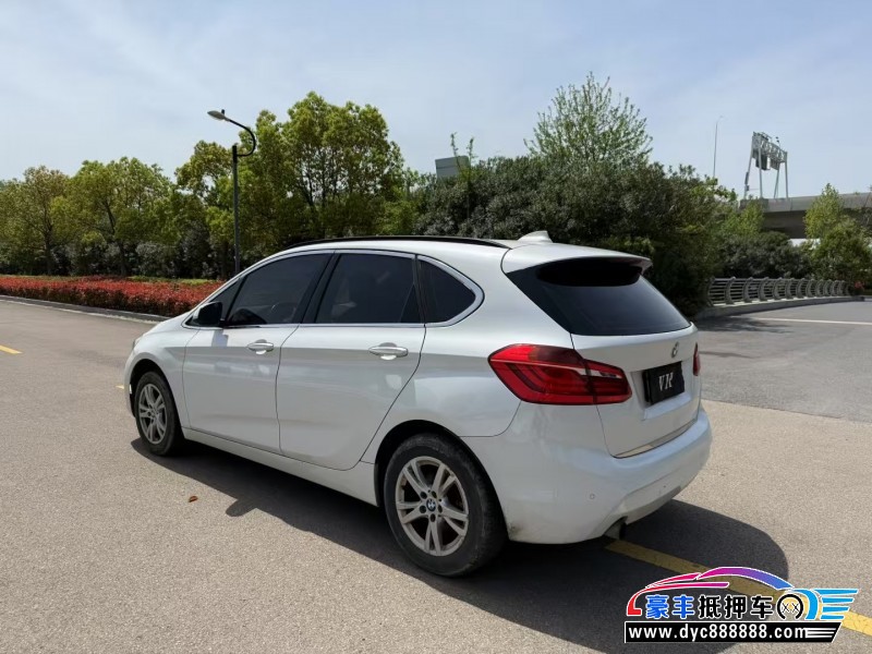 16年宝马2系轿车抵押车出售