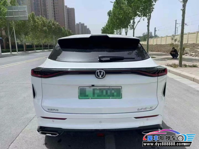 24年长安长安UNI轿车抵押车出售