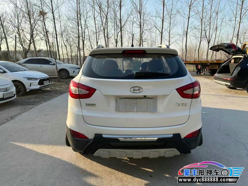 15年现代ix35轿车抵押车出售