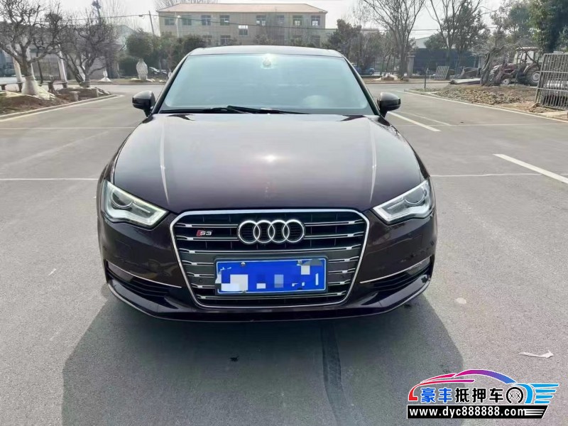 17年奥迪A3轿车抵押车出售