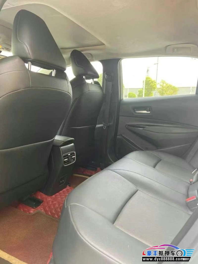 21年丰田凌尚轿车抵押车出售