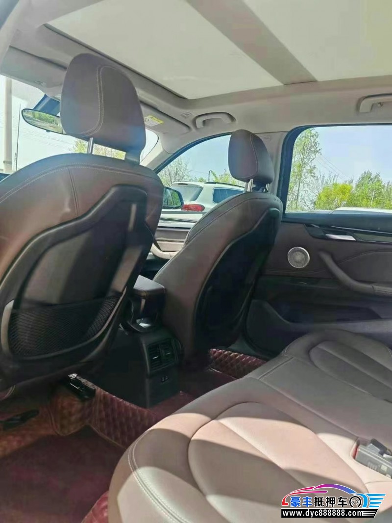 21年宝马X1轿车抵押车出售