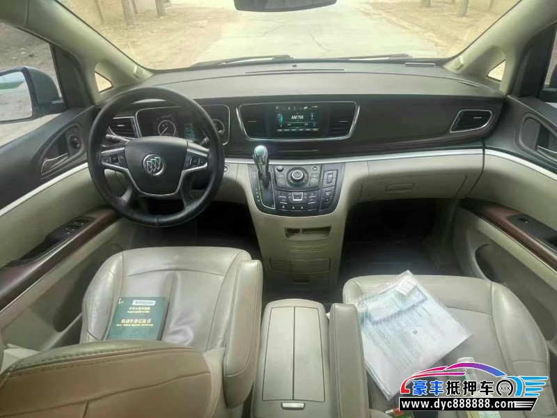 17年别克GL8轿车抵押车出售