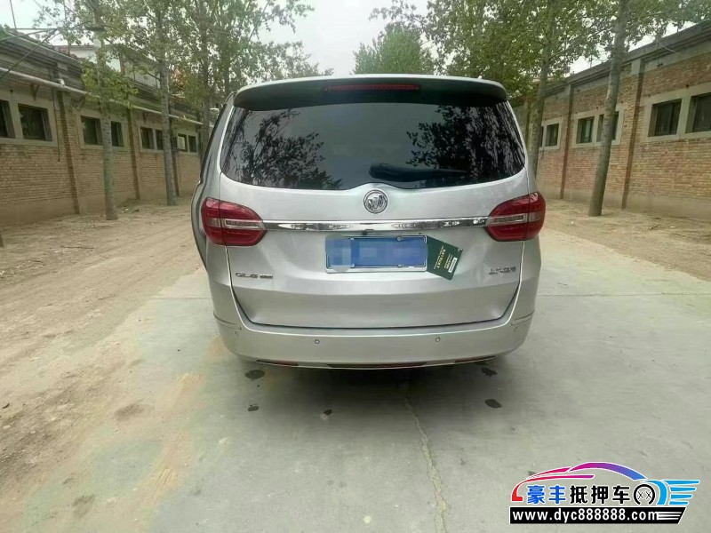 17年别克GL8轿车抵押车出售