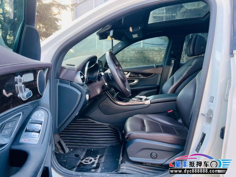 17年奔驰GLC轿车抵押车出售