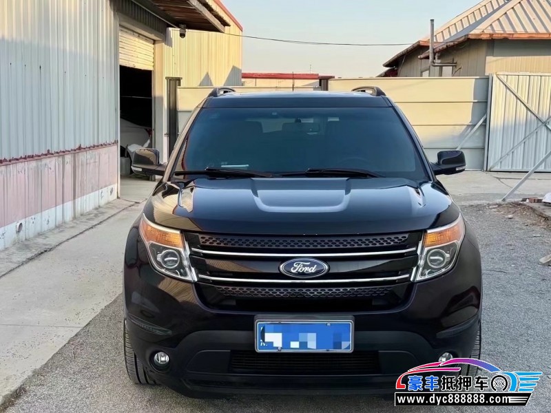 15年福特探险者轿车抵押车出售