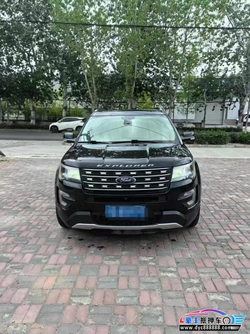 18年福特探险者轿车抵押车出售