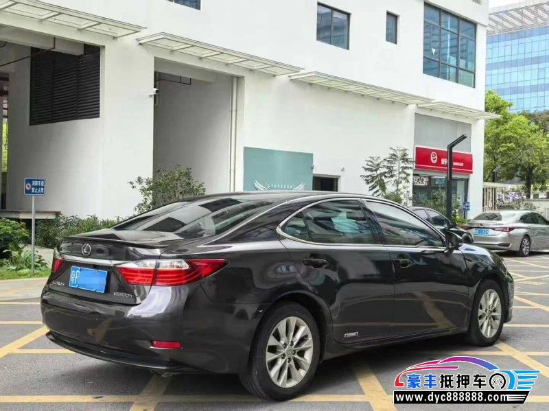 14年雷克萨斯ES轿车抵押车出售