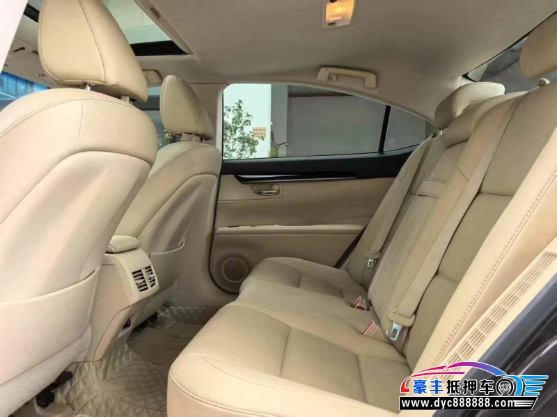 14年雷克萨斯ES轿车抵押车出售