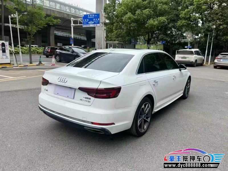 19年奥迪A4L轿车抵押车出售