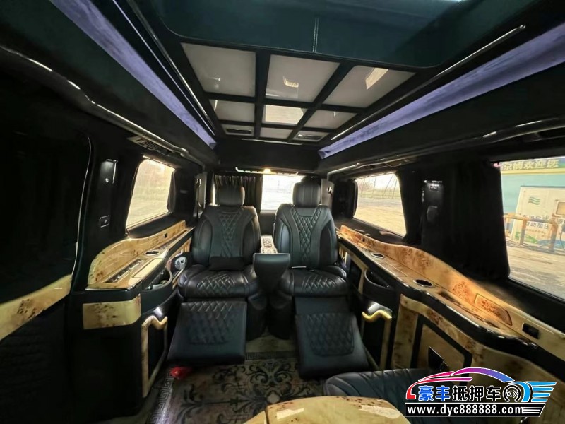 17年奔驰威霆MPV抵押车出售