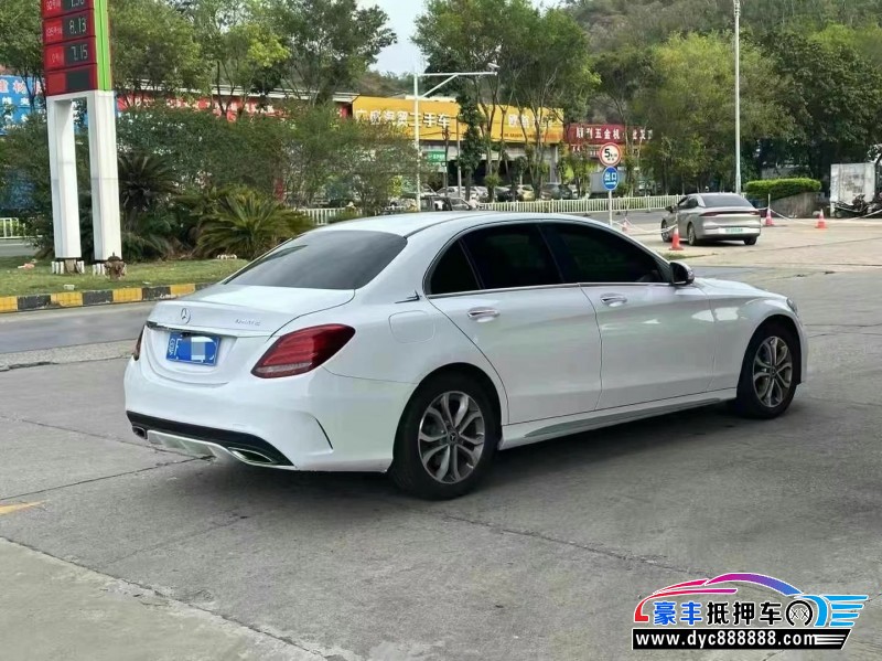 17年奔驰C轿车抵押车出售