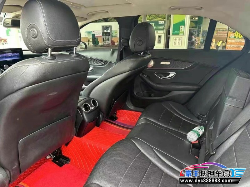 17年奔驰C轿车抵押车出售