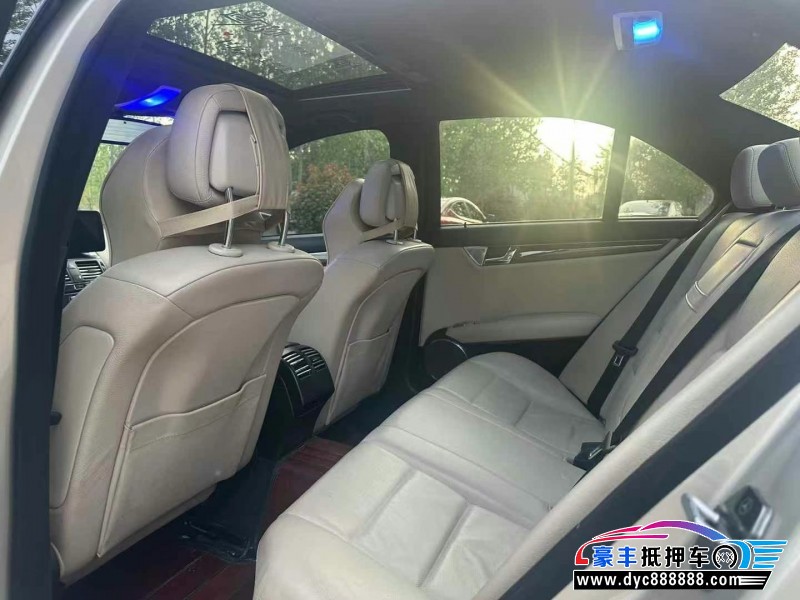 10年奔驰C轿车抵押车出售