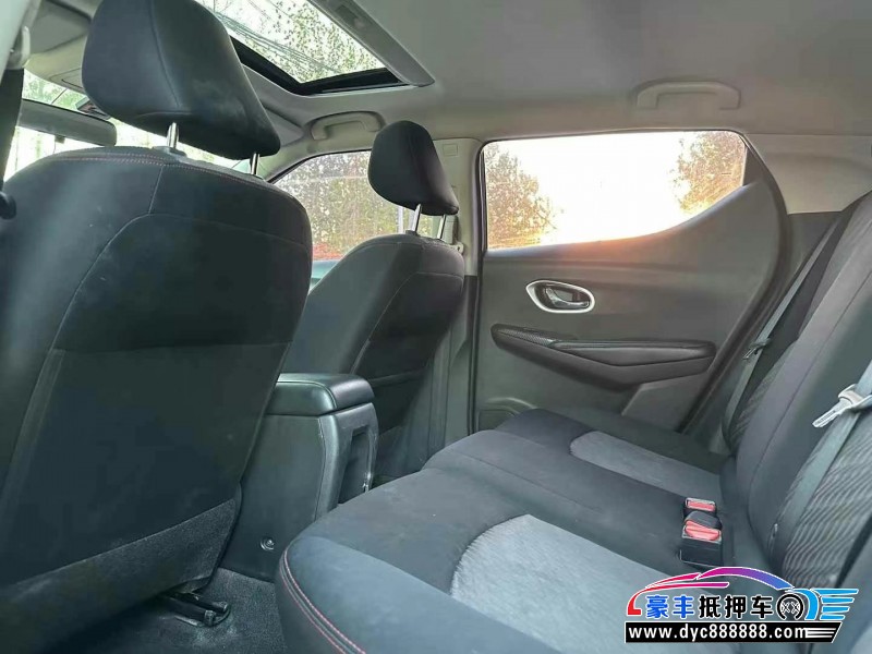 16年日产蓝鸟轿车抵押车出售