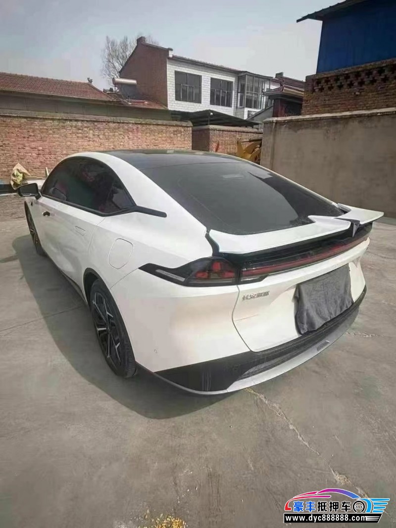 25年长安深蓝L07轿车抵押车出售