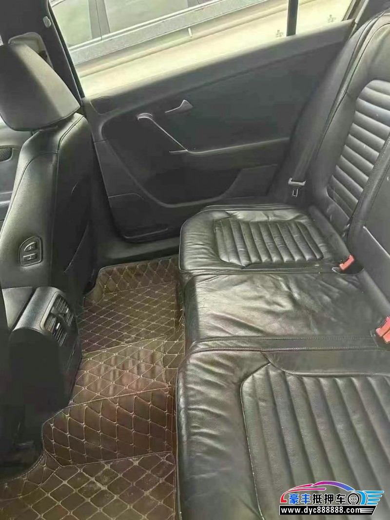 13年大众迈腾轿车抵押车出售