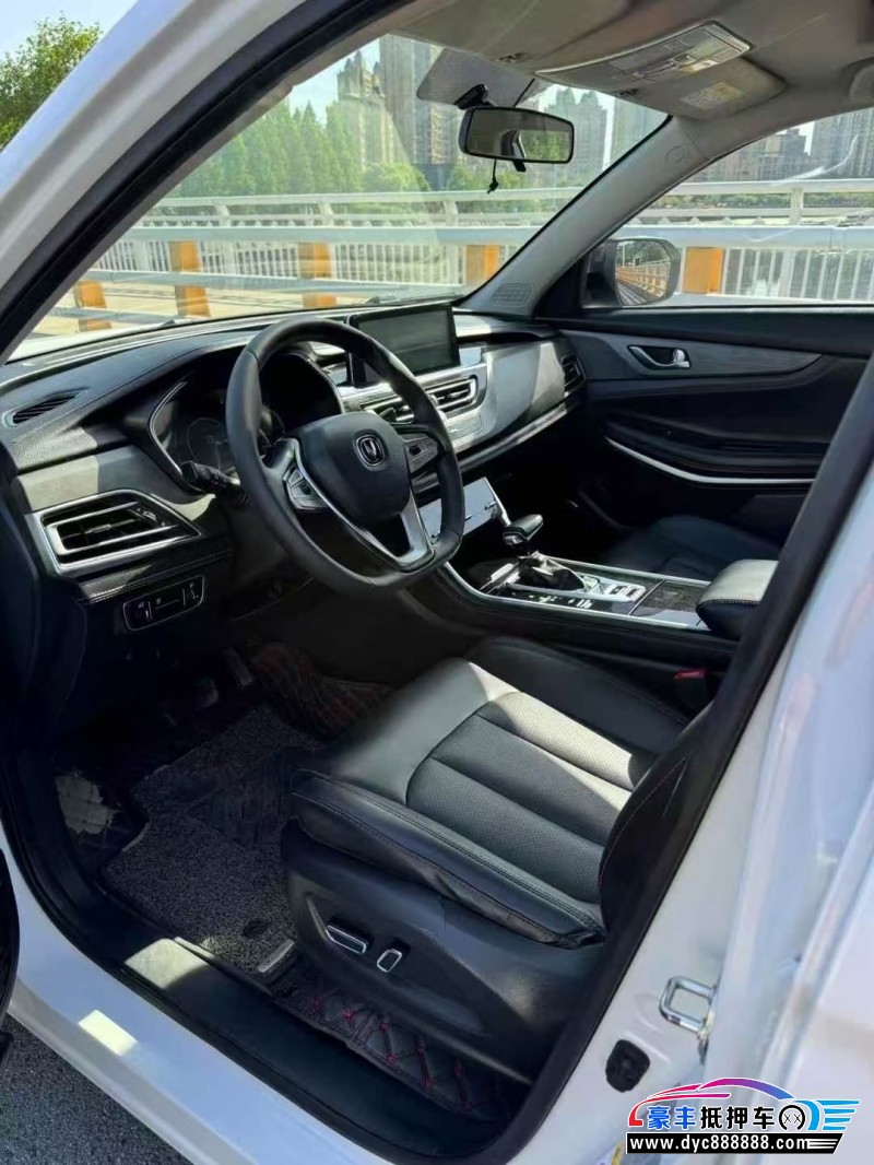 21年长安CS75轿车抵押车出售