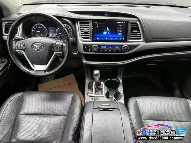 17年丰田汉兰达轿车抵押车出售