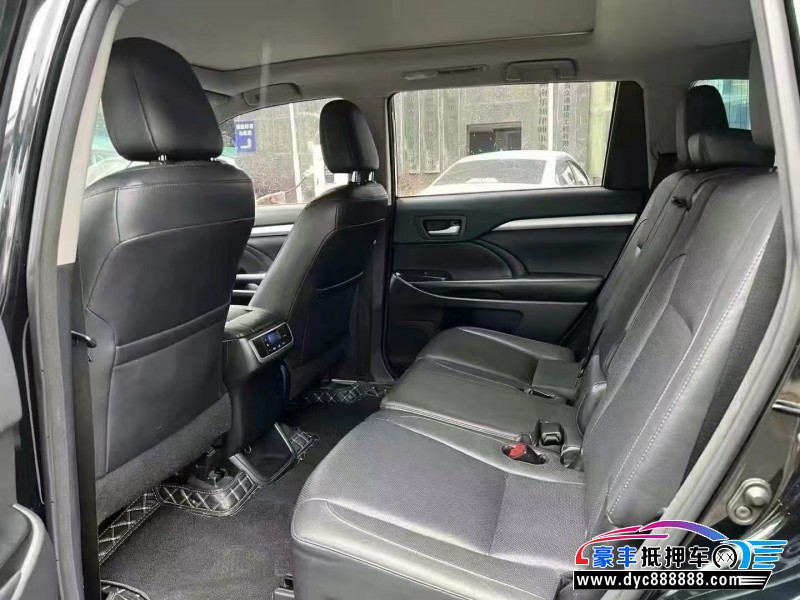 17年丰田汉兰达轿车抵押车出售