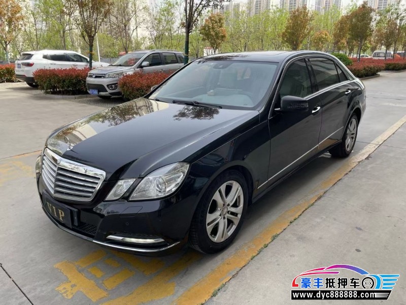 12年奔驰E轿车抵押车出售