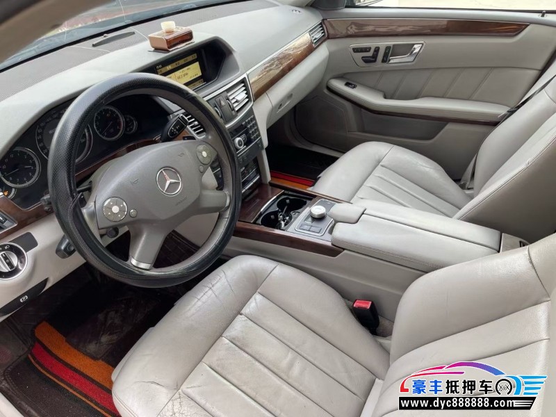 12年奔驰E轿车抵押车出售