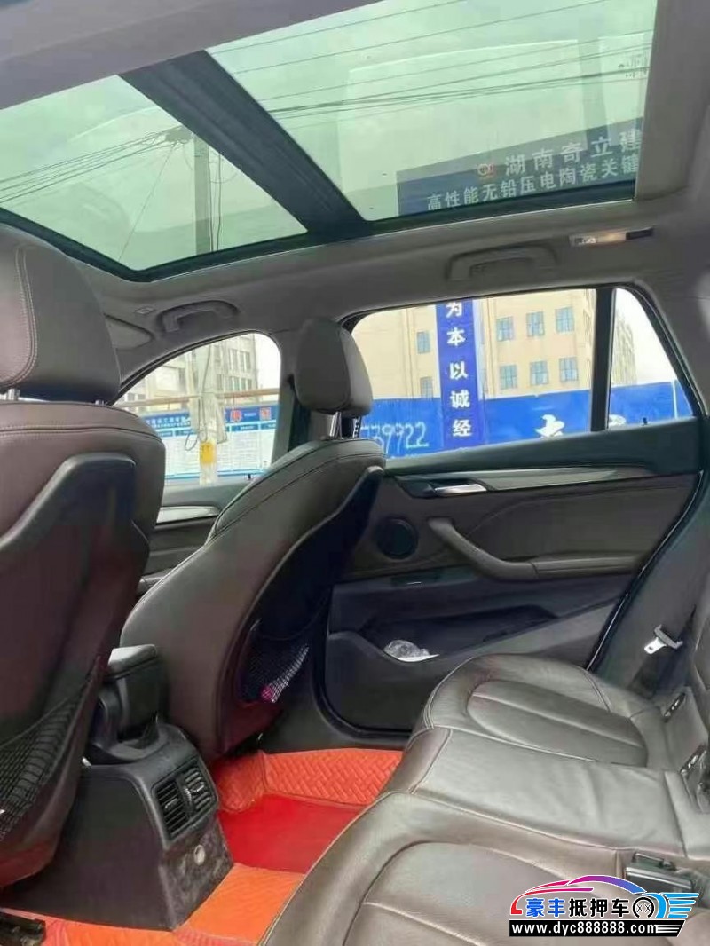 17年宝马X1轿车抵押车出售