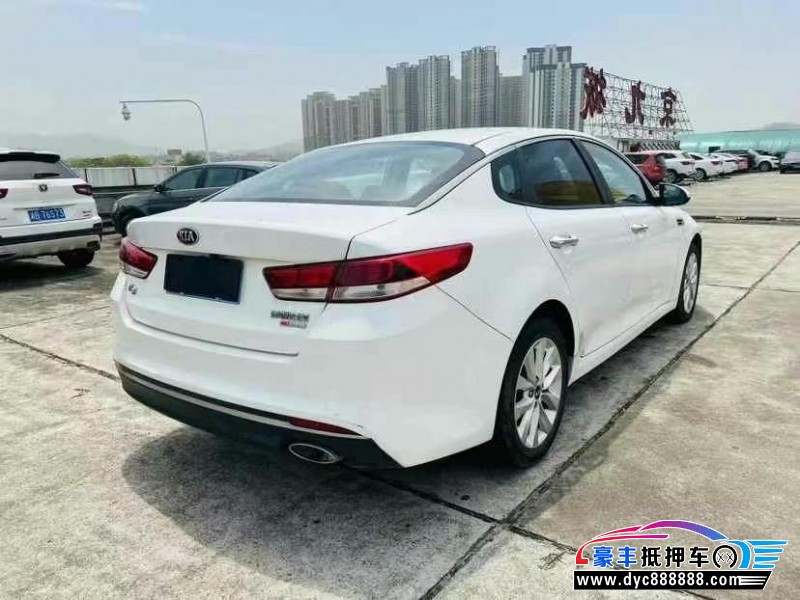 17年起亚K5轿车抵押车出售