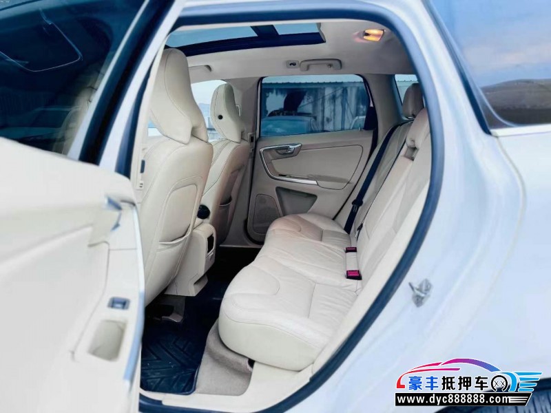 13年沃尔沃XC60轿车抵押车出售