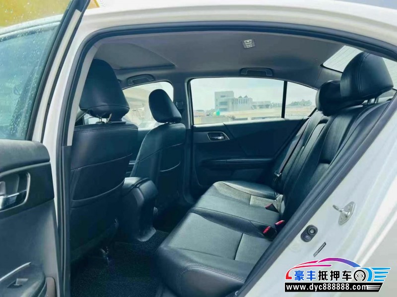 15年本田雅阁轿车抵押车出售