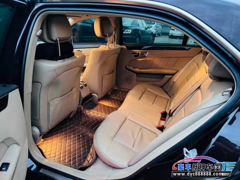 12年奔驰E轿车抵押车出售