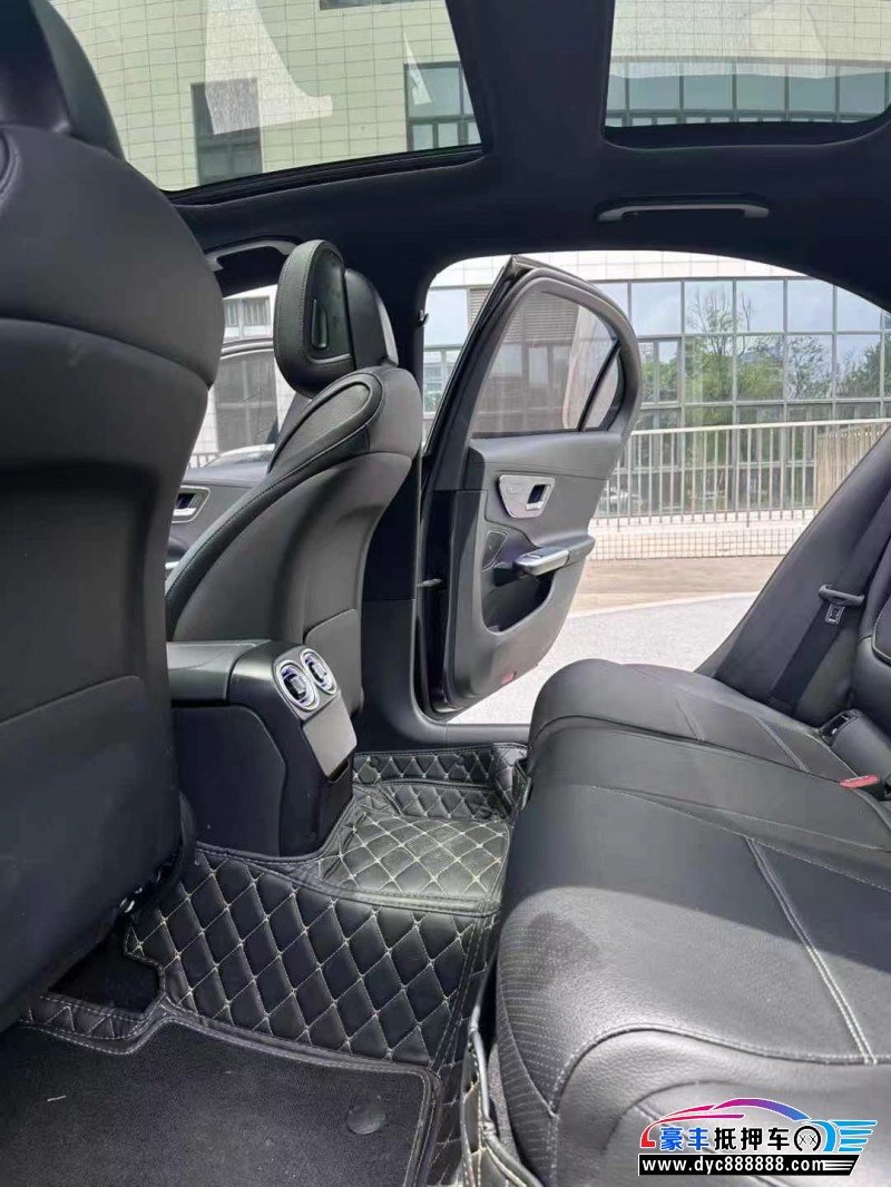 22年奔驰C轿车抵押车出售