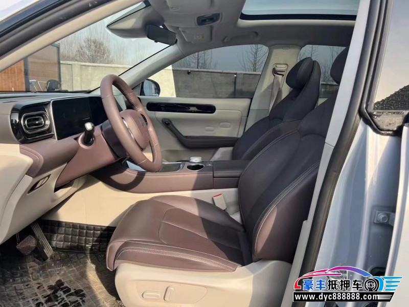 24年零跑C11轿车抵押车出售