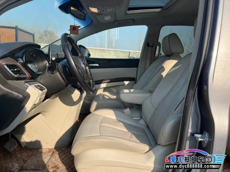 20年别克GL8轿车抵押车出售