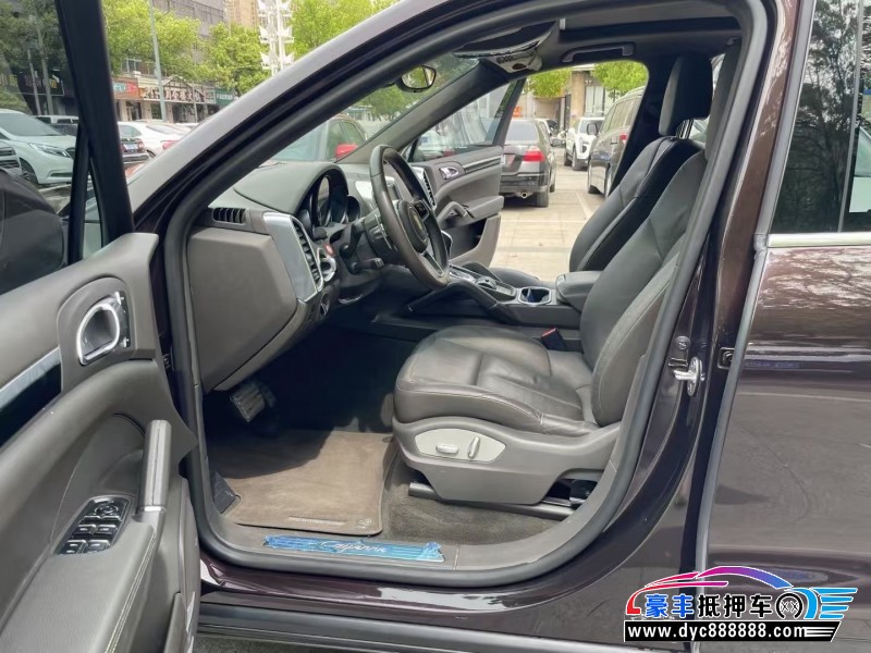 17年保时捷卡宴轿车抵押车出售