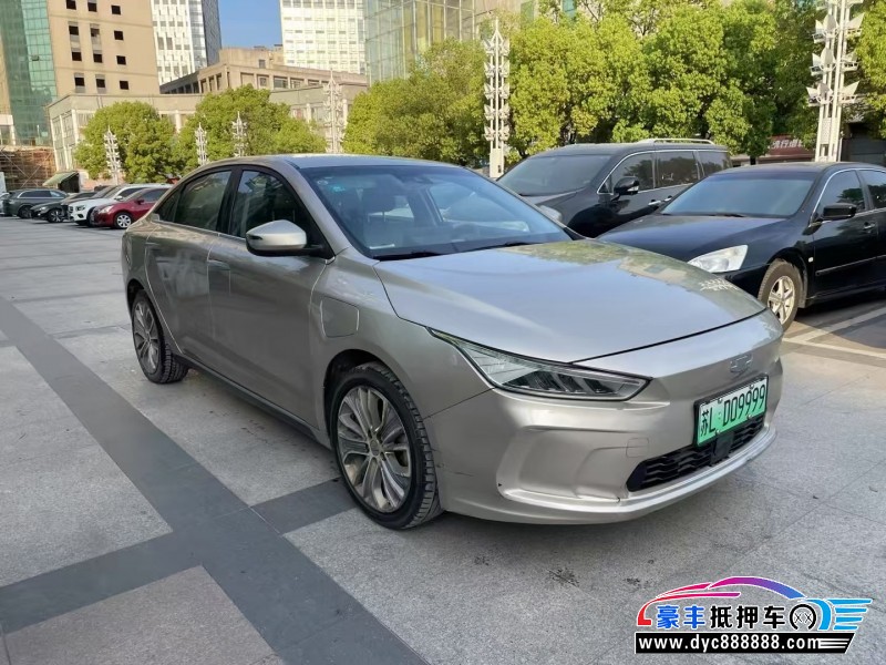 20年吉利几何轿车抵押车出售