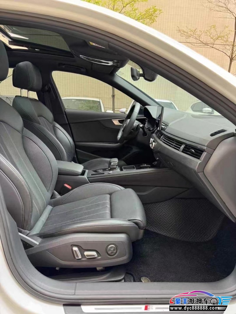 23年奥迪A4L轿车抵押车出售