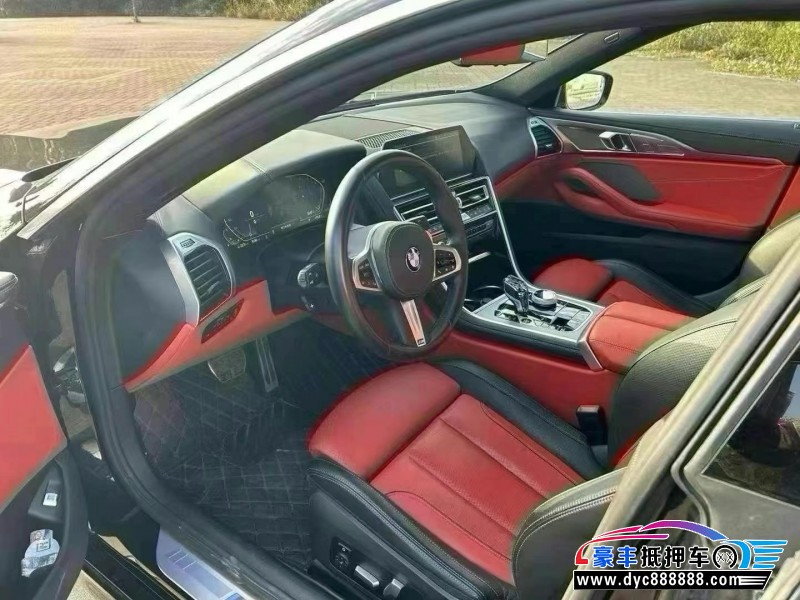 22年宝马8系轿车抵押车出售