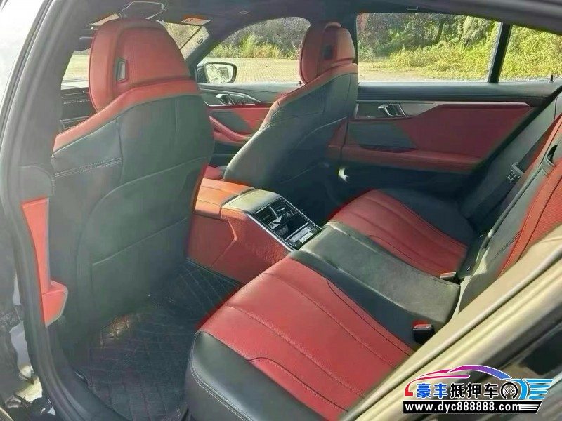 22年宝马8系轿车抵押车出售