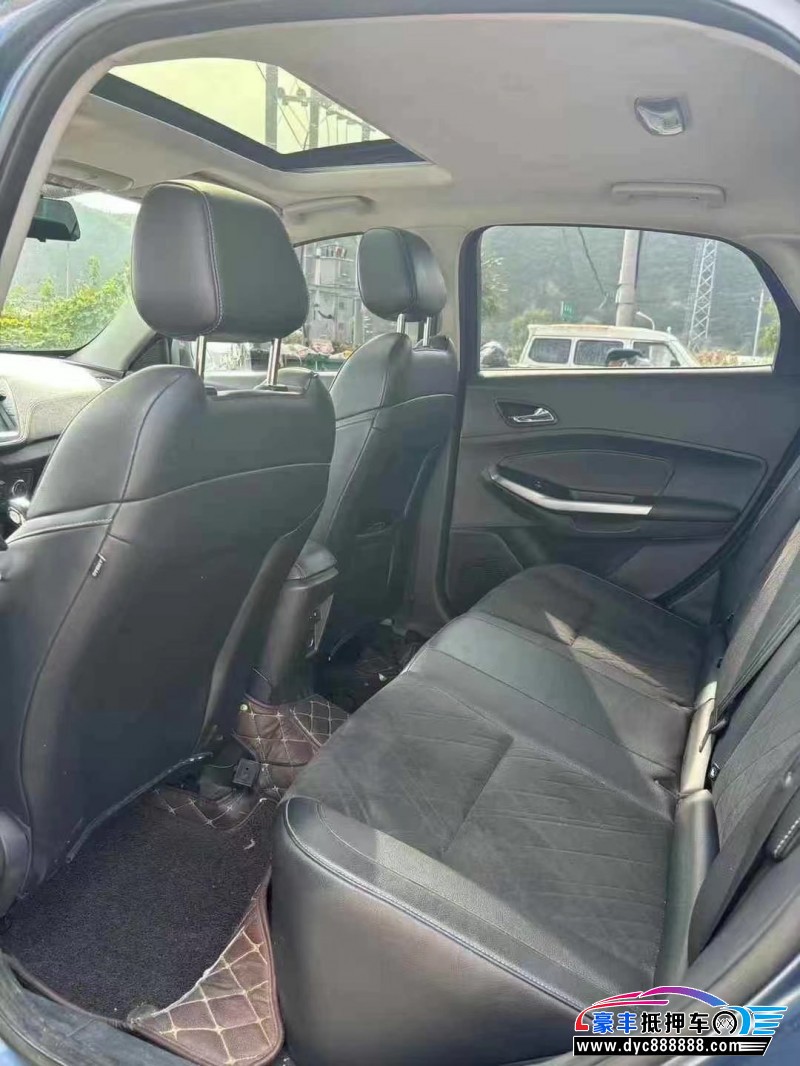 20年福特福睿斯轿车抵押车出售