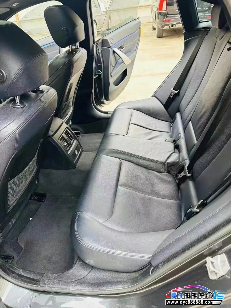 19年宝马4系轿车抵押车出售