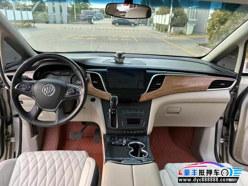 19年别克GL8轿车抵押车出售