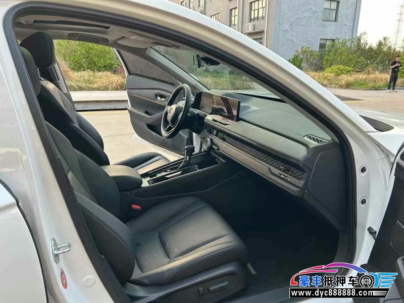 24年本田雅阁轿车抵押车出售