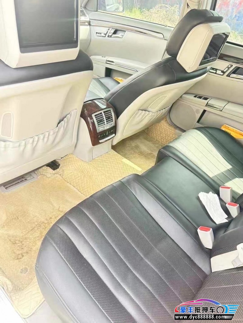 12年奔驰S轿车抵押车出售