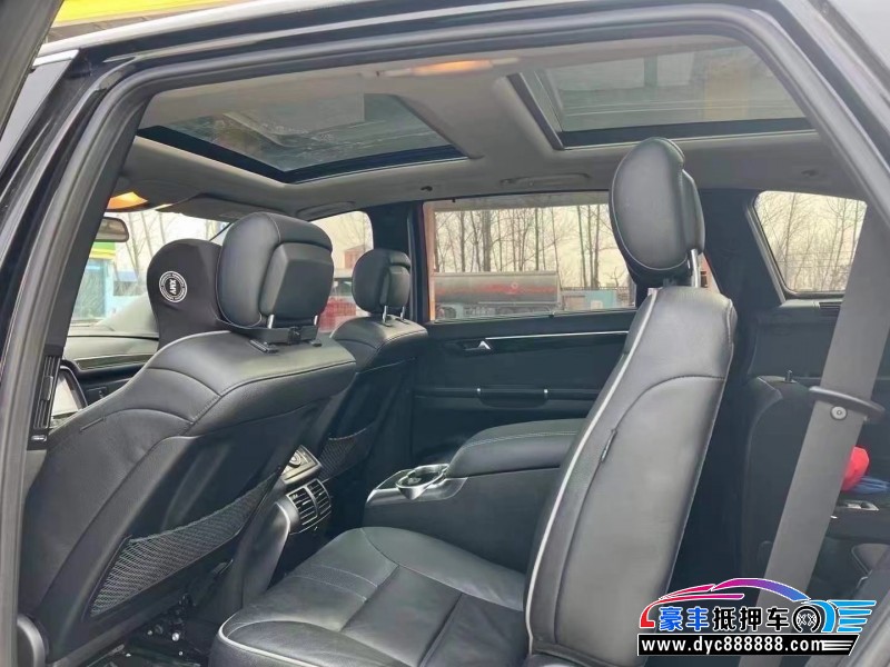 15年奔驰R轿车抵押车出售