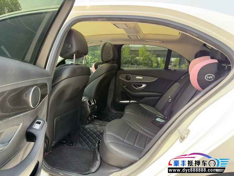 21年奔驰C轿车抵押车出售