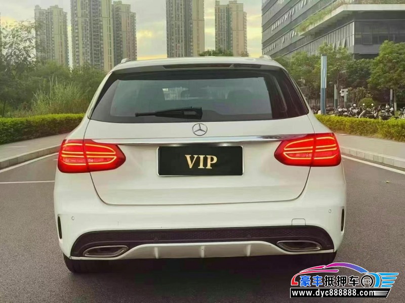 18年奔驰C轿车抵押车出售