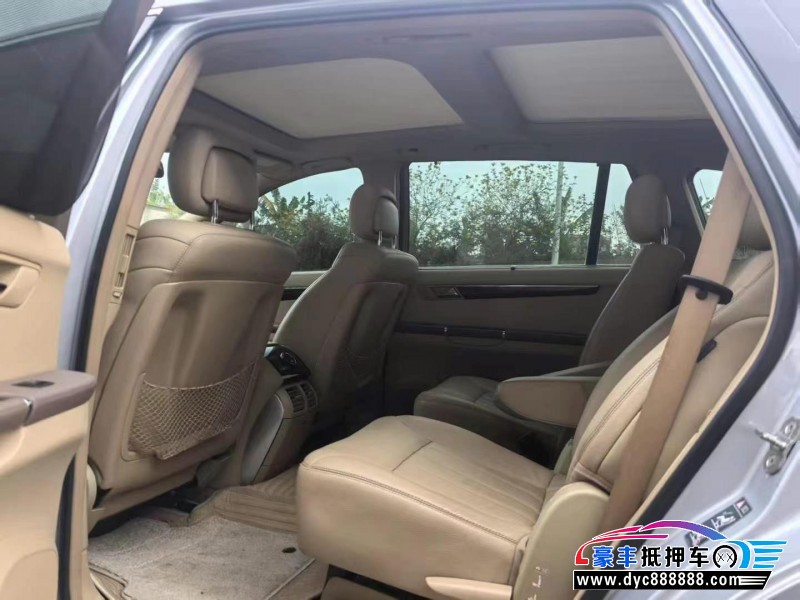 09年奔驰R轿车抵押车出售