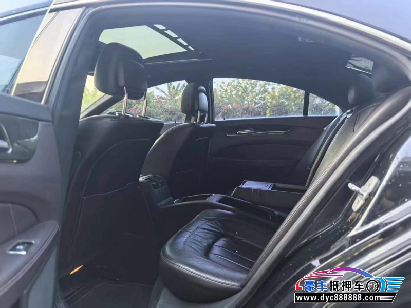 13年奔驰CLS轿车抵押车出售